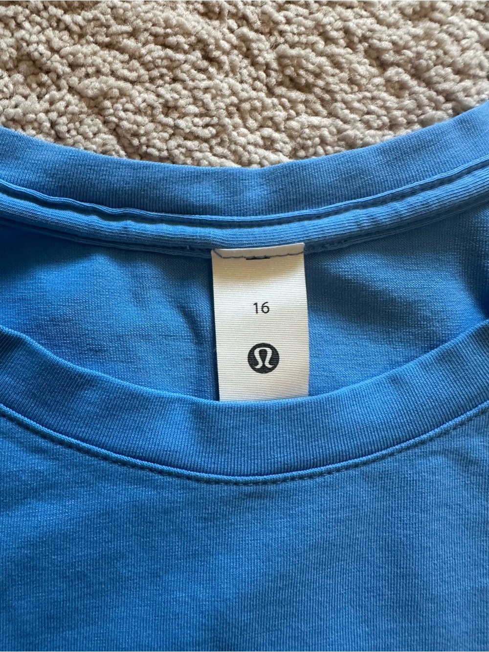 Women’s Lululemon Love t-shirt - Picture 2 of 7